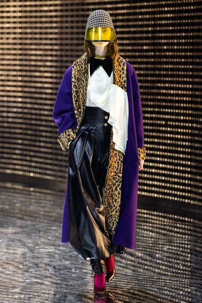 Look 43